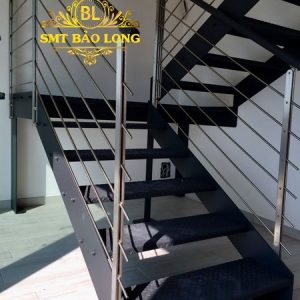Cầu Thang Sắt Nhà Bè 0981.67.66.78 – Mẫu Đẹp, Bền, Giá Tại Xưởng