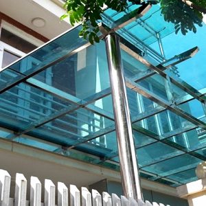 Thi Công Mái Kính Cường Lực TPHCM Giá Rẻ - Bền Đẹp 2026